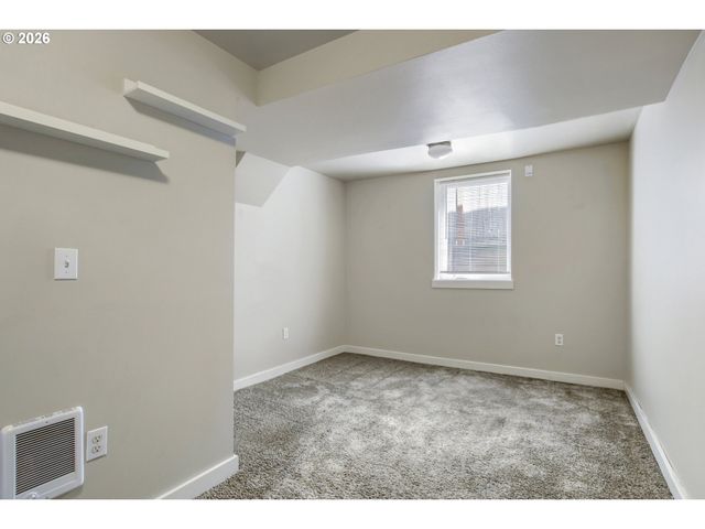 6204 Ne 8TH Ave, Portland, OR 97211