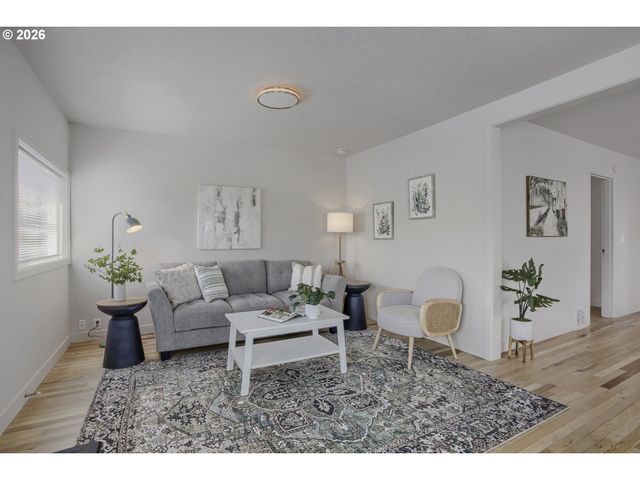 6204 Ne 8TH Ave, Portland, OR 97211