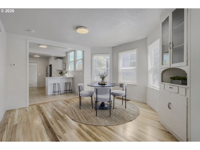 6204 Ne 8TH Ave, Portland, OR 97211