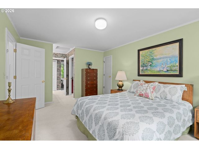 2902 Nw SHENANDOAH Ter, Portland, OR 97210