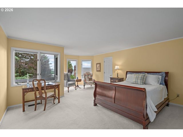 2902 Nw SHENANDOAH Ter, Portland, OR 97210