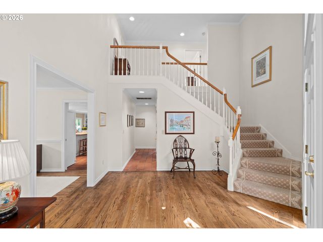 2902 Nw SHENANDOAH Ter, Portland, OR 97210