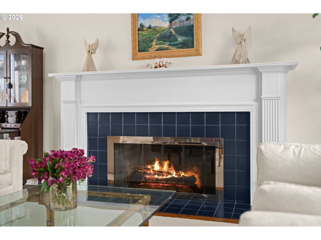 2902 Nw SHENANDOAH Ter, Portland, OR 97210