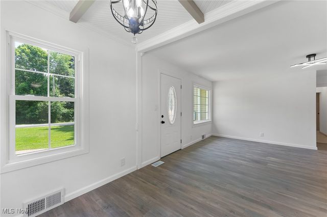 5843 Fairlawn Avenue, Hubbard, OH 44425