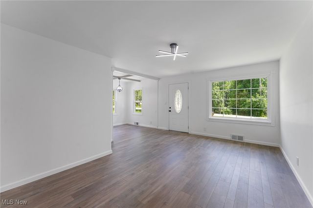 5843 Fairlawn Avenue, Hubbard, OH 44425