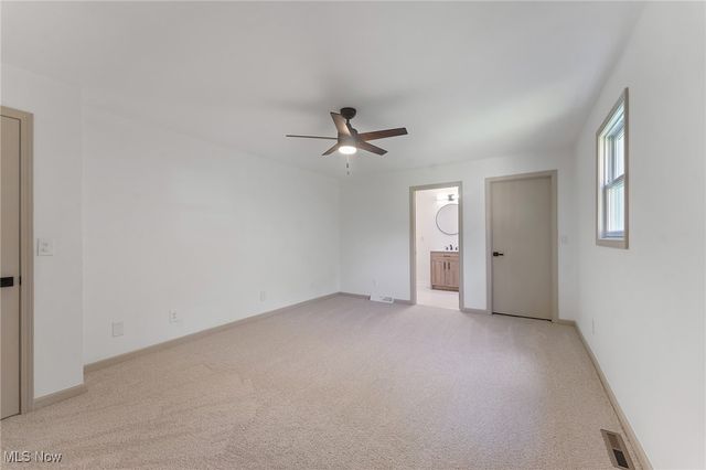 5843 Fairlawn Avenue, Hubbard, OH 44425