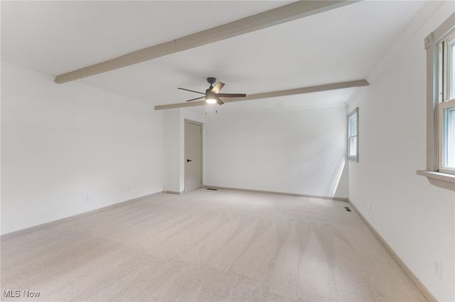 5843 Fairlawn Avenue, Hubbard, OH 44425