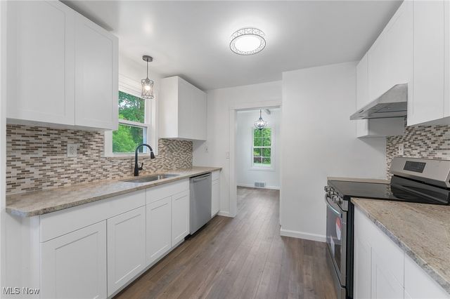 5843 Fairlawn Avenue, Hubbard, OH 44425