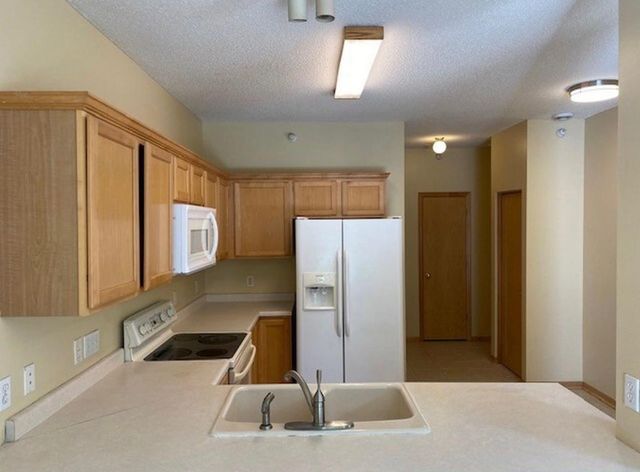 9410 Marshall Road, Eden Prairie, MN 55347