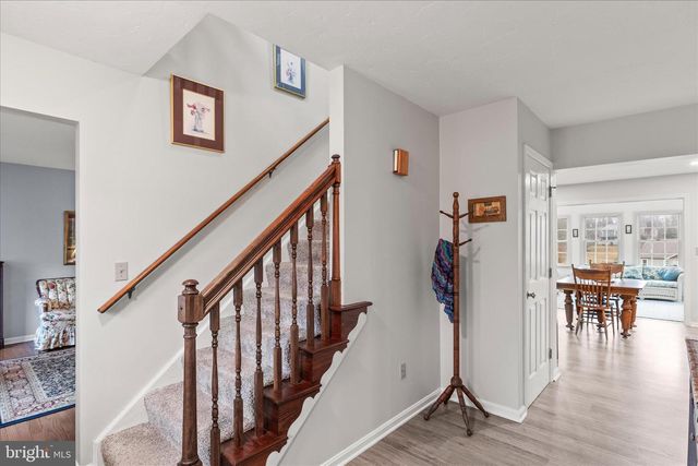 2358 FOX CHASE DR, Hanover, PA 17331