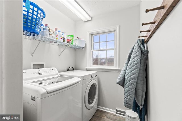 2358 FOX CHASE DR, Hanover, PA 17331