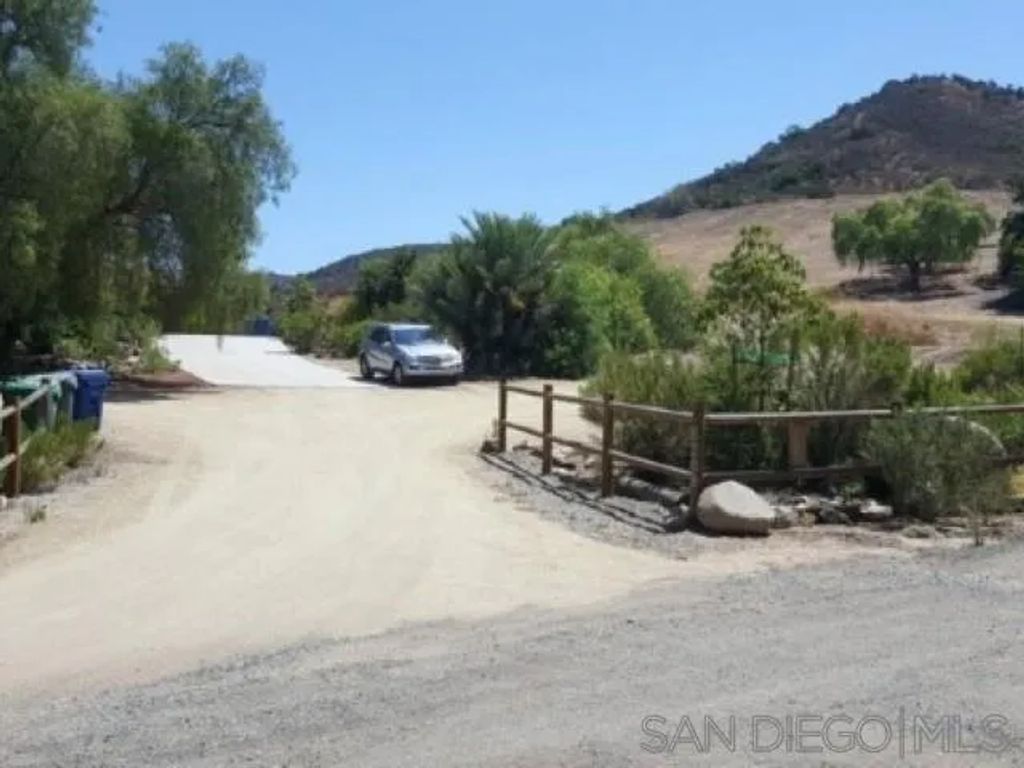 8209 Mesa, Santee, CA 92071