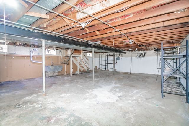 7746 S Kolmar Avenue, Chicago, IL 60652