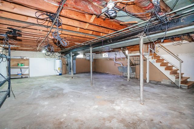 7746 S Kolmar Avenue, Chicago, IL 60652