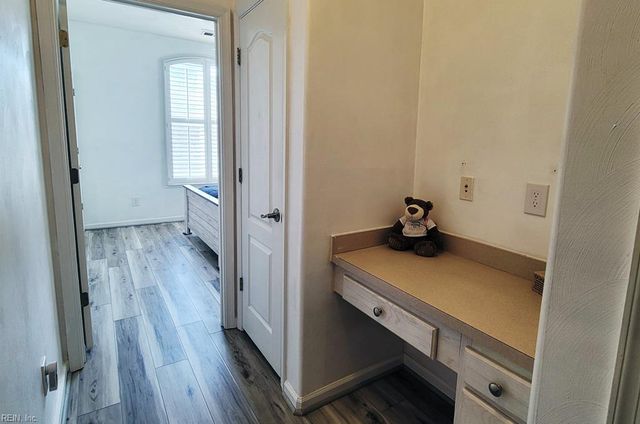 1046 Grand Oak LN, Virginia Beach, VA 23462