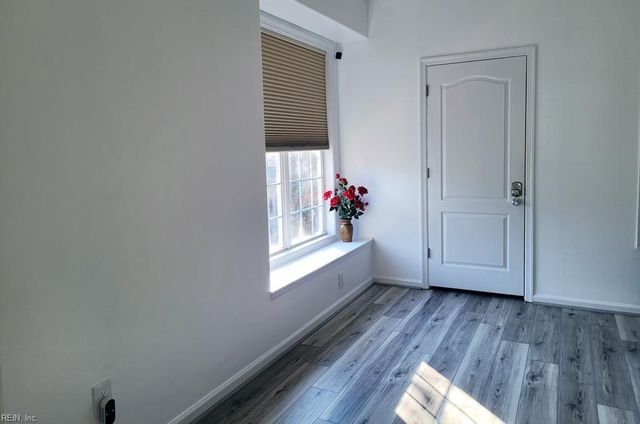 1046 Grand Oak LN, Virginia Beach, VA 23462