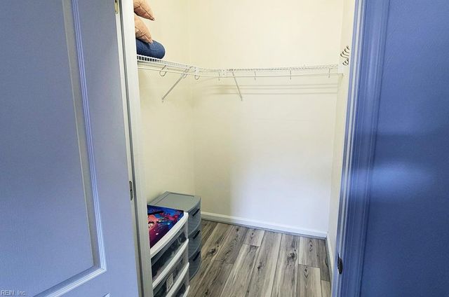 1046 Grand Oak LN, Virginia Beach, VA 23462