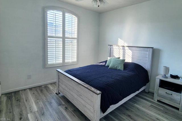 1046 Grand Oak LN, Virginia Beach, VA 23462