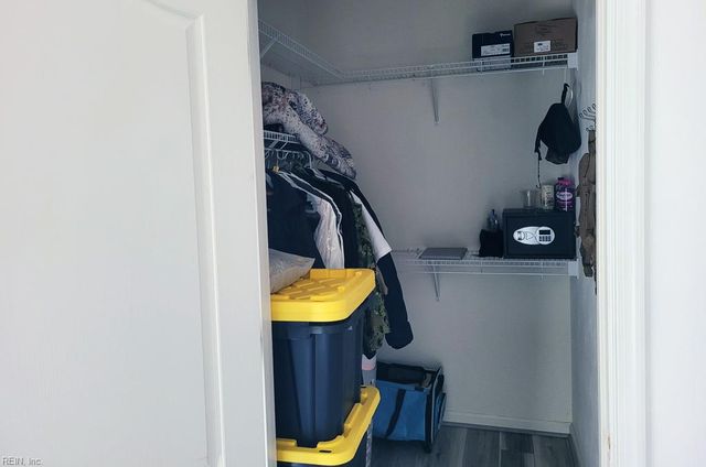 1046 Grand Oak LN, Virginia Beach, VA 23462