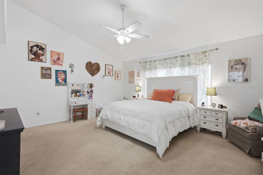 Image 20 of property listing at 7800 SAINT GILES PLACE, Orlando, FL 32835