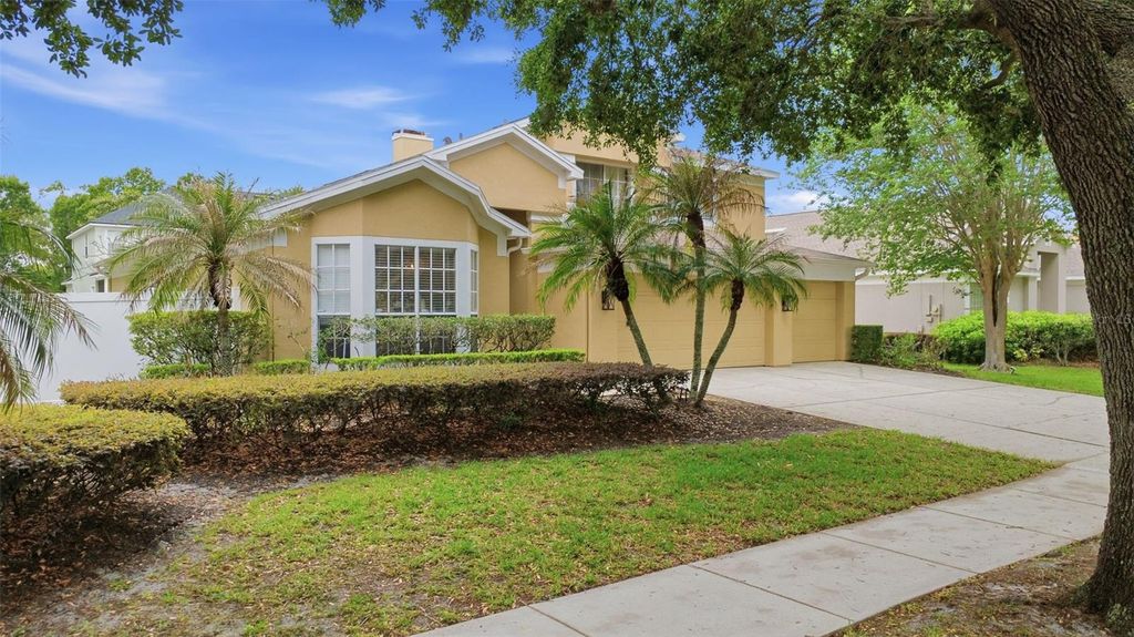 Image 3 of property listing at 7800 SAINT GILES PLACE, Orlando, FL 32835