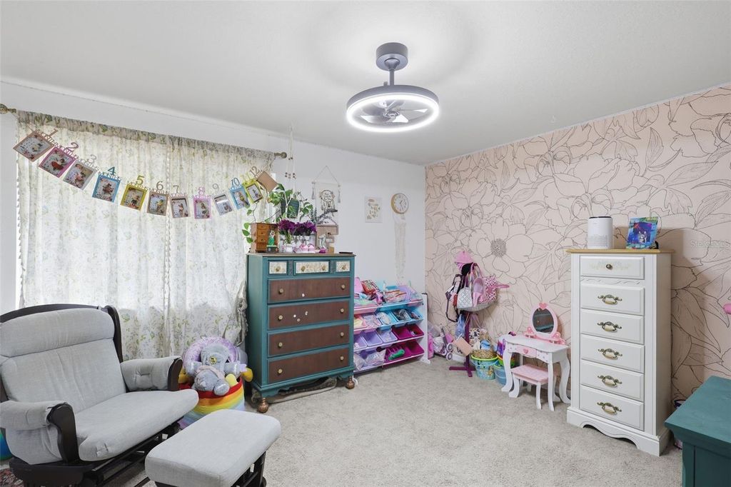 Image 25 of property listing at 7800 SAINT GILES PLACE, Orlando, FL 32835
