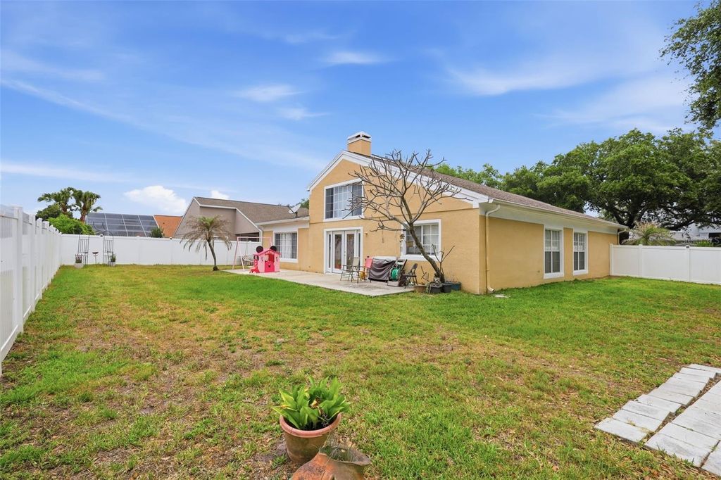 Image 28 of property listing at 7800 SAINT GILES PLACE, Orlando, FL 32835
