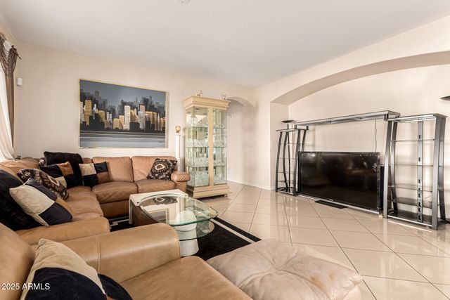 7310 N 85TH Avenue, Glendale, AZ 85305