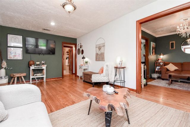 302 Damon Street, Richmond, TX 77406