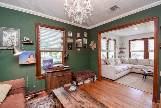 302 Damon Street, Richmond, TX 77406