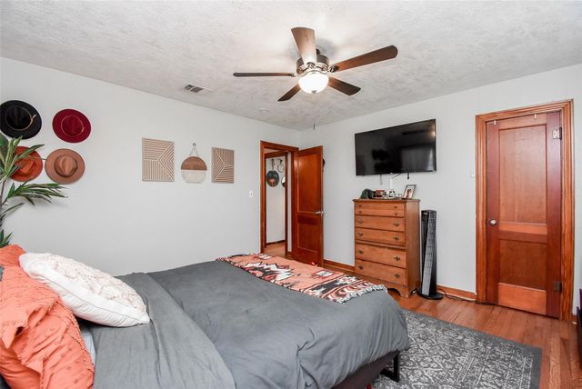 302 Damon Street, Richmond, TX 77406