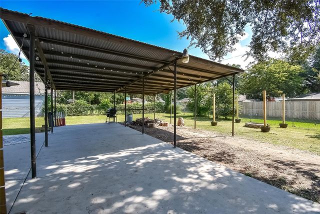 302 Damon Street, Richmond, TX 77406