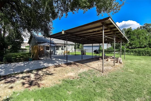 302 Damon Street, Richmond, TX 77406