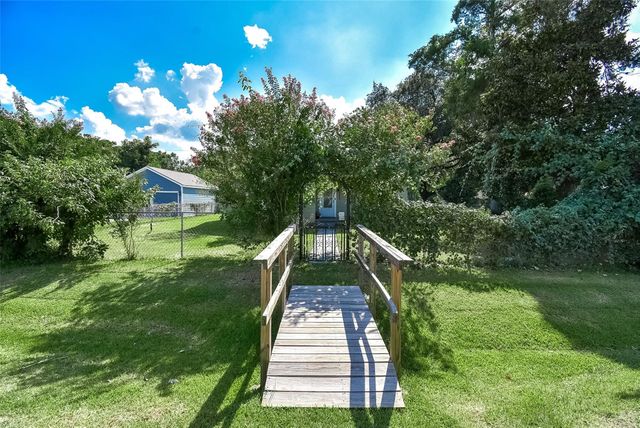 302 Damon Street, Richmond, TX 77406