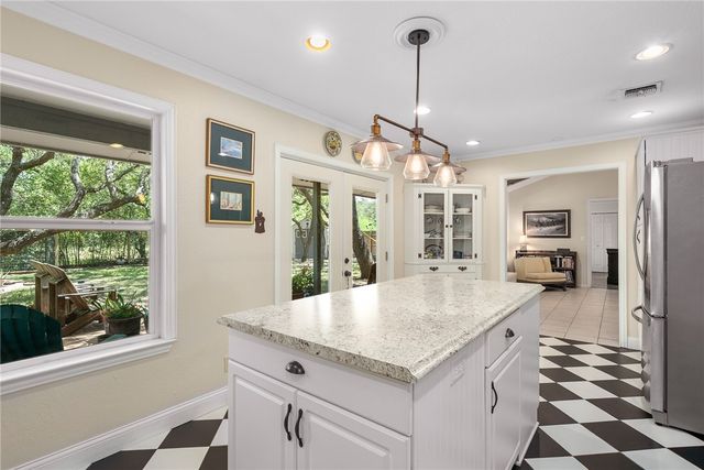 23 S Lake Dr, Rockport, TX 78382