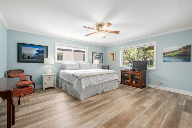 23 S Lake Dr, Rockport, TX 78382