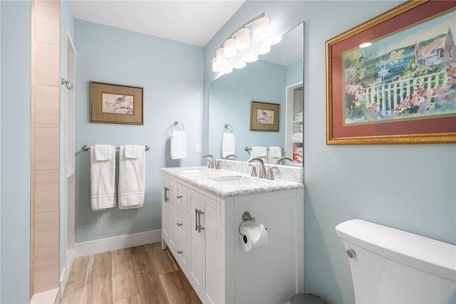 23 S Lake Dr, Rockport, TX 78382