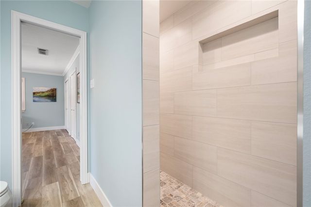 23 S Lake Dr, Rockport, TX 78382