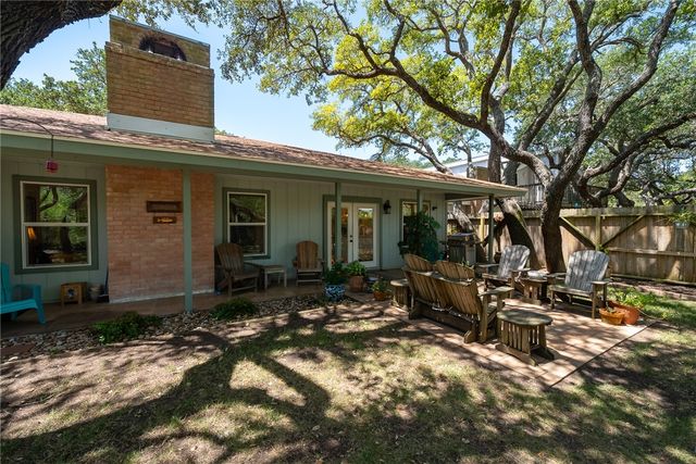 23 S Lake Dr, Rockport, TX 78382