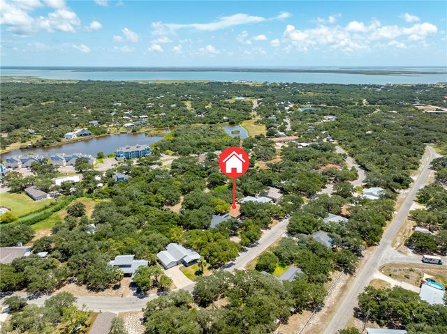 23 S Lake Dr, Rockport, TX 78382