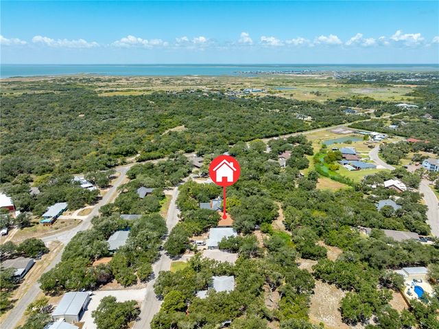 23 S Lake Dr, Rockport, TX 78382