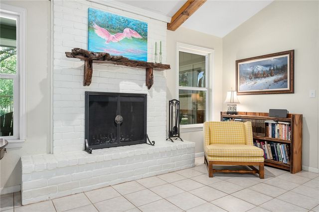 23 S Lake Dr, Rockport, TX 78382