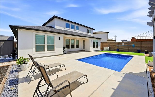 4825 Del Paseo St, Corpus Christi, TX 78411