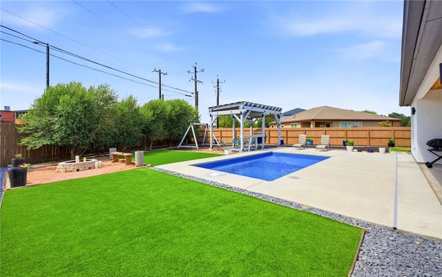 4825 Del Paseo St, Corpus Christi, TX 78411