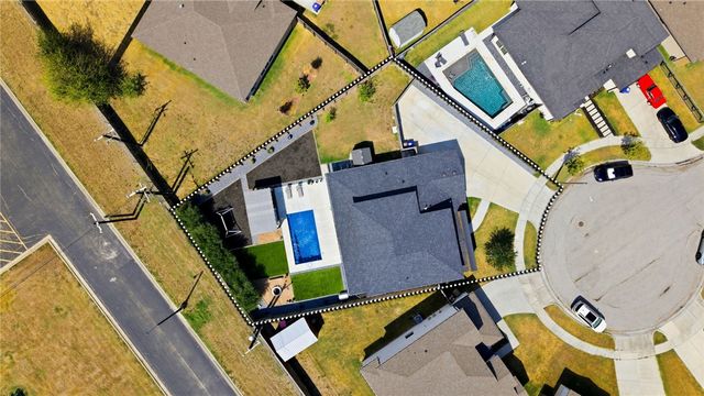 4825 Del Paseo St, Corpus Christi, TX 78411