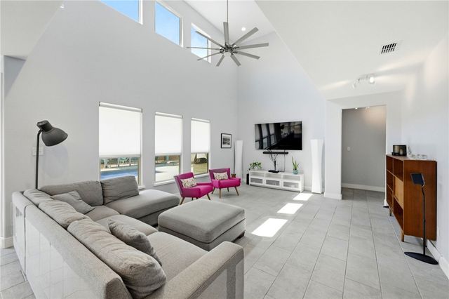 4825 Del Paseo St, Corpus Christi, TX 78411