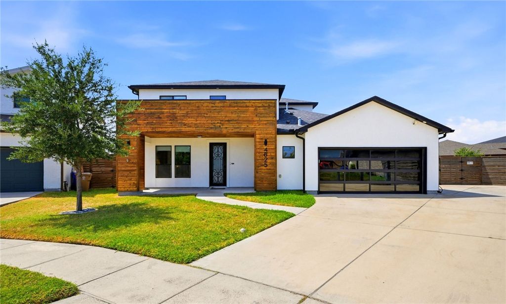 4825 Del Paseo St, Corpus Christi, TX 78411 — exterior