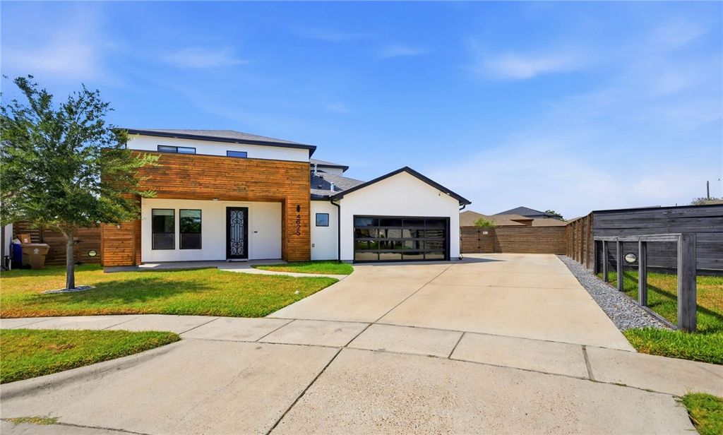 4825 Del Paseo St, Corpus Christi, TX 78411 — photo 2