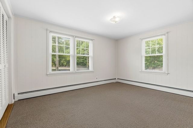 4 Abbott Rd, Waltham, MA 02452