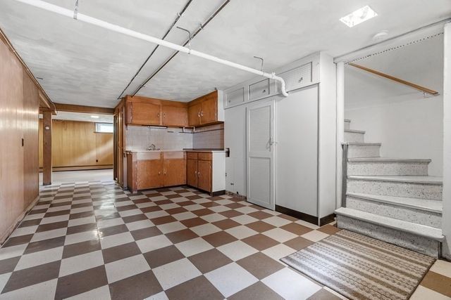 4 Abbott Rd, Waltham, MA 02452